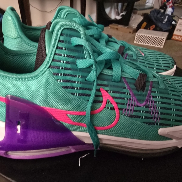 Nike LeBron WITNESS 6 EMERALD BERRY main image 5